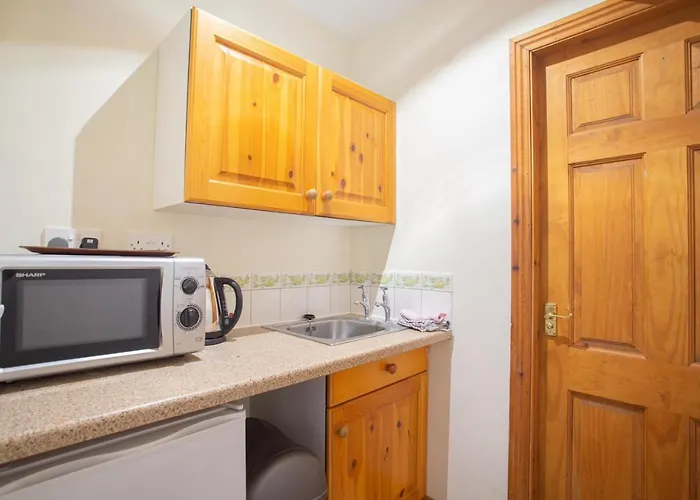 Shoulder Of Mutton Hotel *